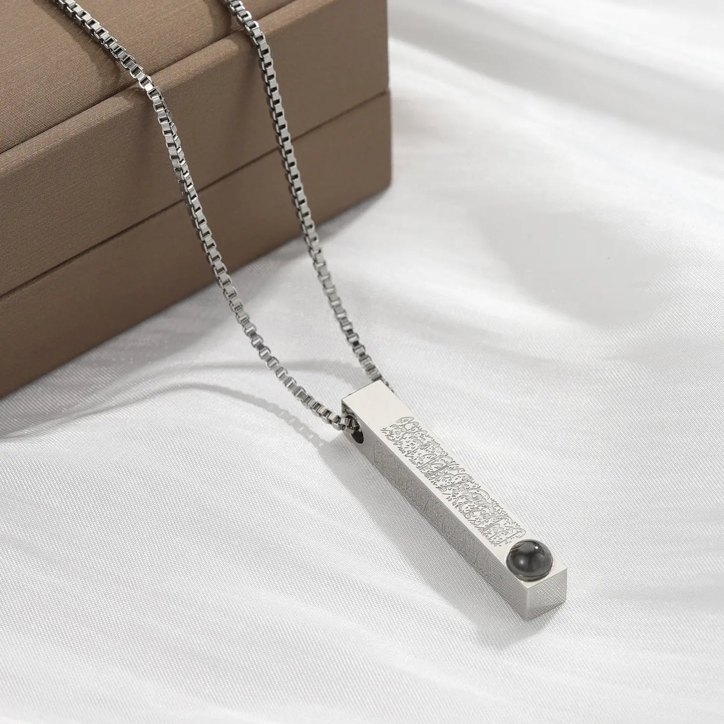 Custom Projection Photo Necklace For Women Fashion 3D Bar Necklaces Arabic Quran Amulet - Blade & Thread