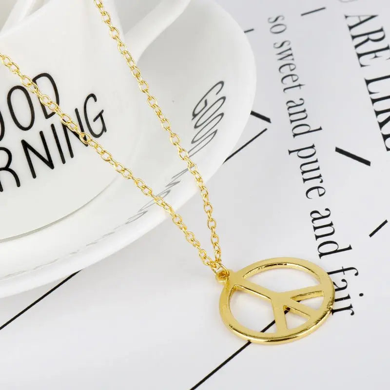 peace sign necklace - Blade & Thread