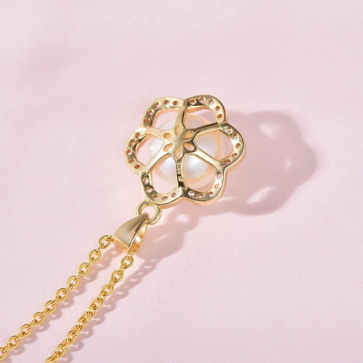 Pearl White Natural Freshwater 8-9mm Silver Gold Plated Flower Zirconia Pendants Necklaces nowadaysfashion