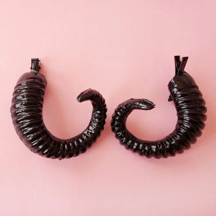 Rose devil horn hairpin - Blade & Thread