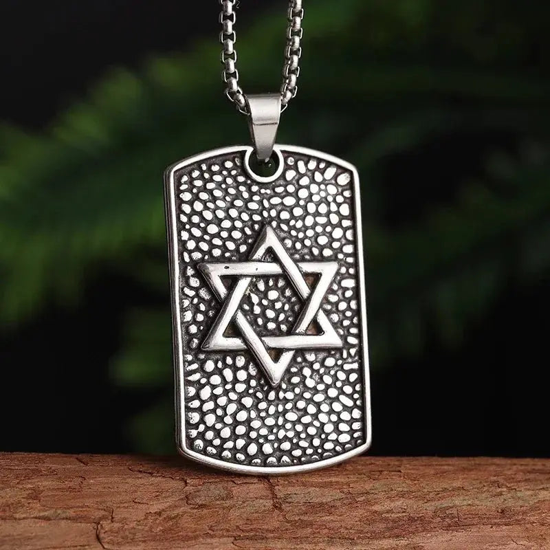 talisman necklace - Blade & Thread