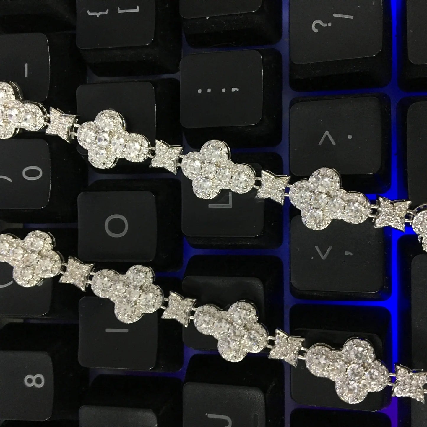 10mm cross flower star bracelet with micro-inlaid zircon - Blade & Thread
