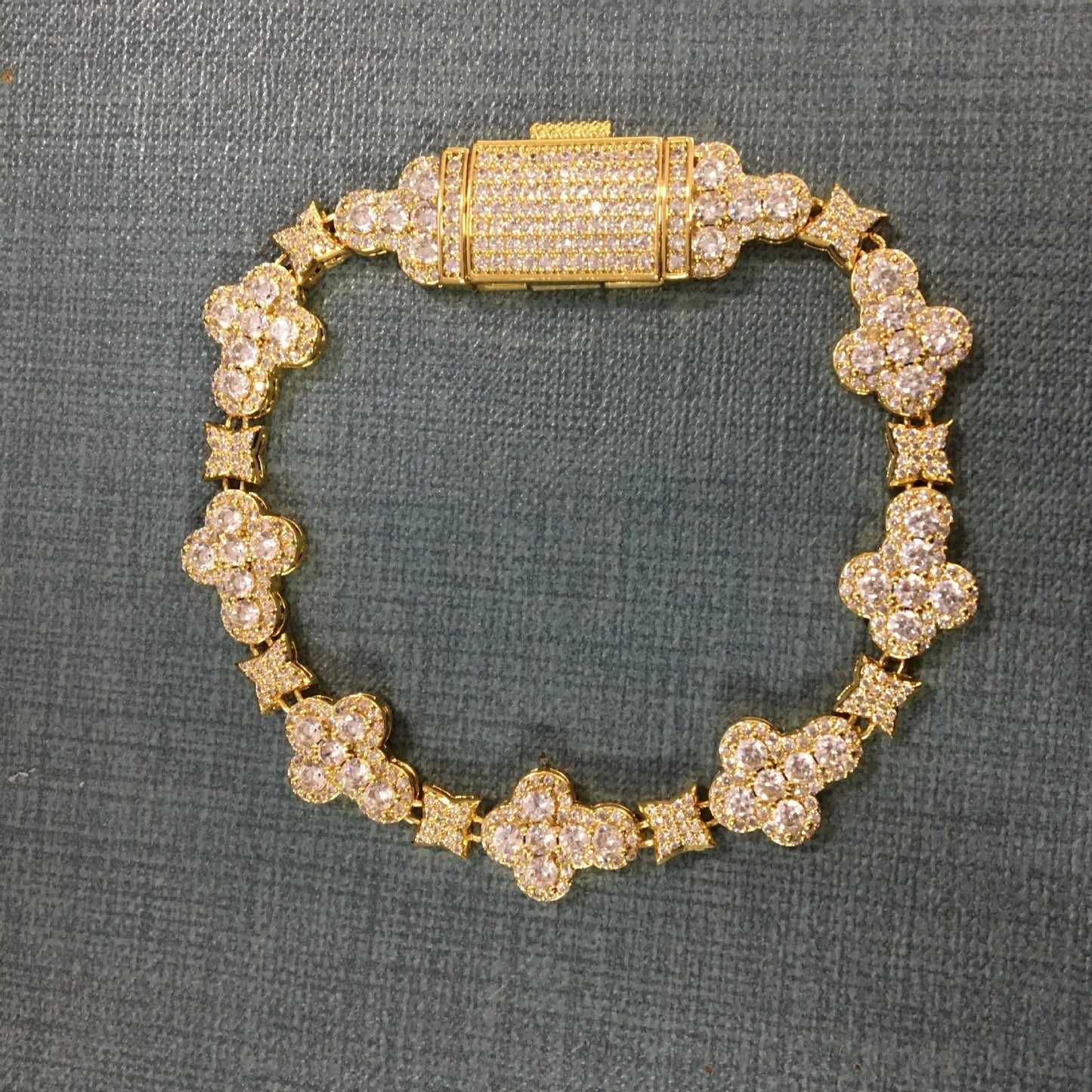 10mm cross flower star bracelet with micro-inlaid zircon - Blade & Thread