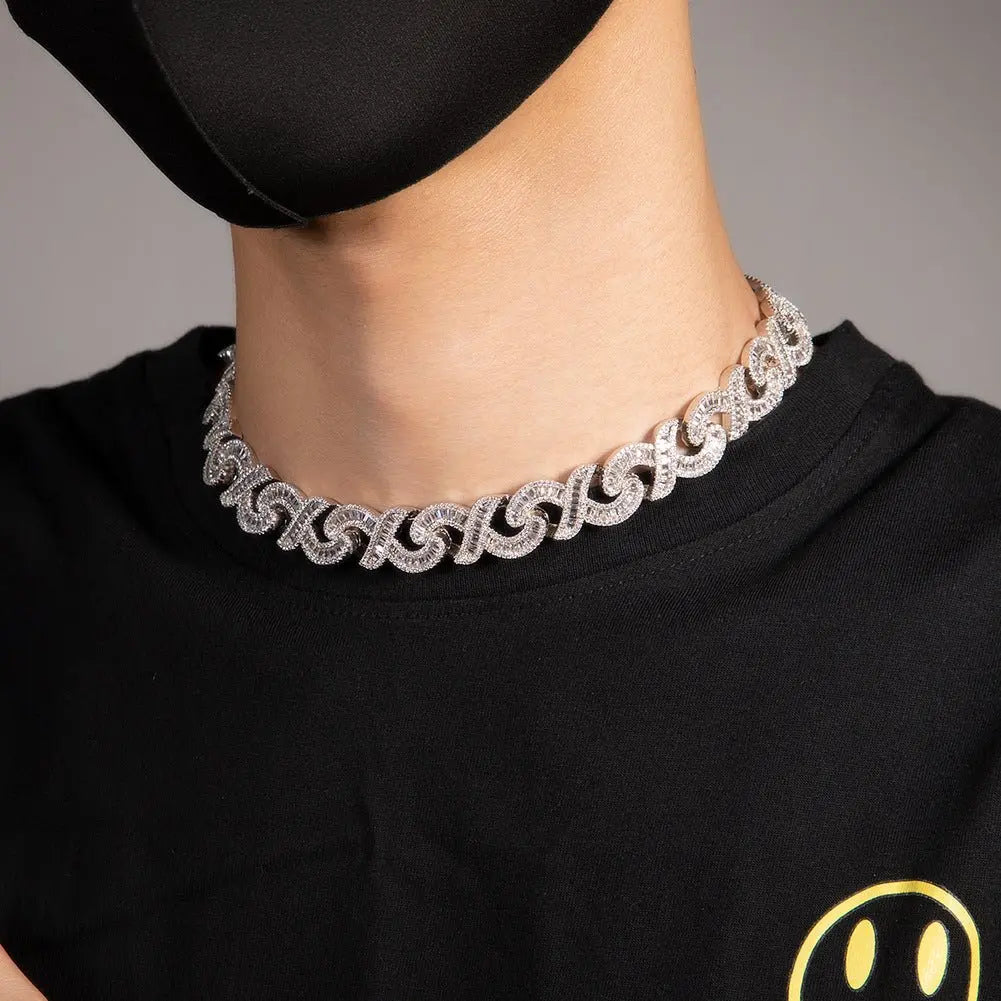 15mm Diamond Geometric Infinity Cuban Chain - Blade & Thread