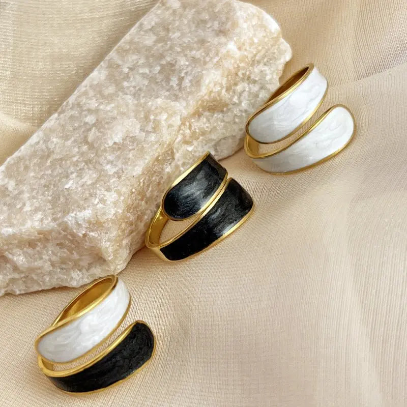 18k gold drop retro open ring - Blade & Thread