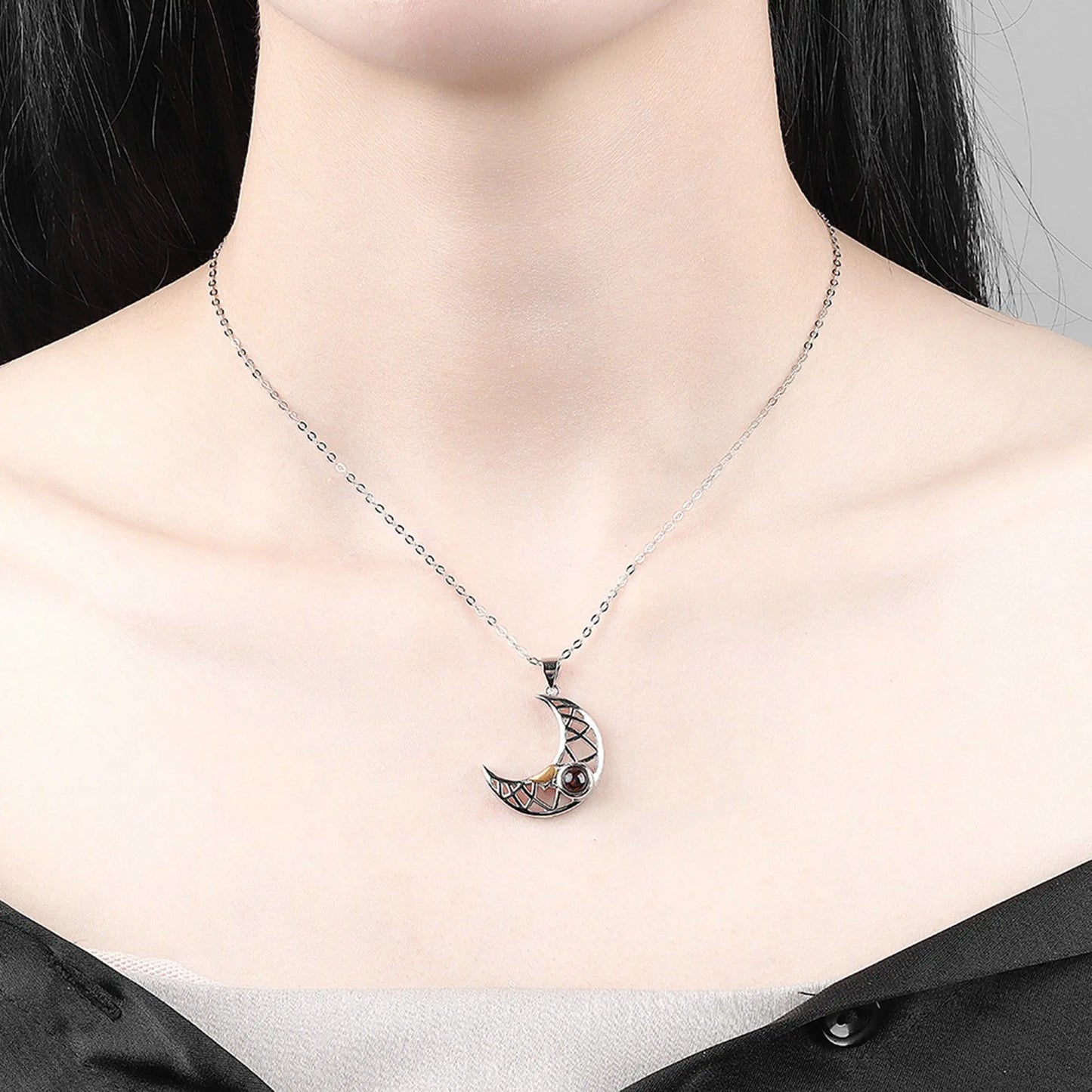 2pcs Personalized Sun Moon Couple Necklace Customized Photo Projection Pendant - Blade & Thread