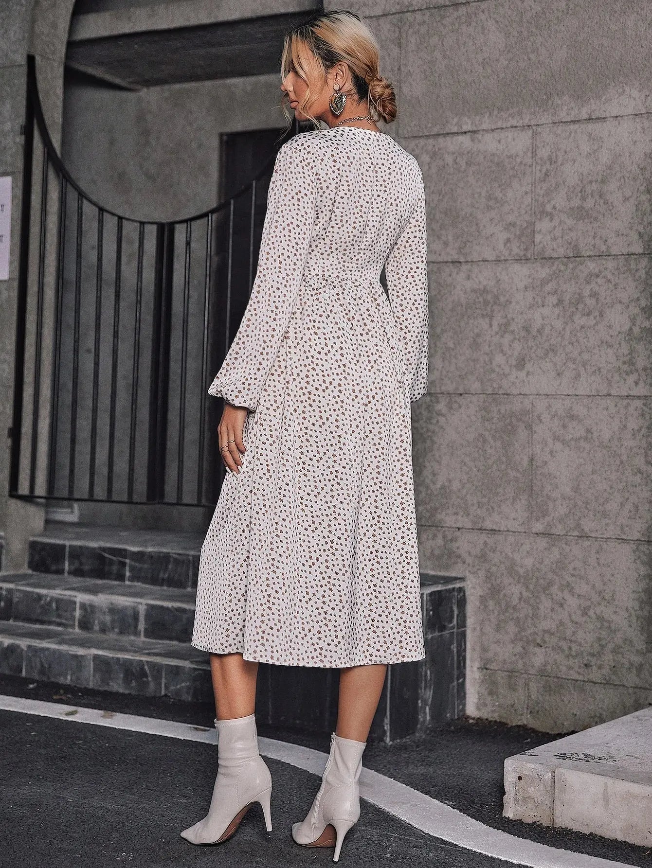Retro pleated v-neck buttons A-line floral Elegant high waist maxi dress Long lantern sleeves vestido female nowadaysfashion