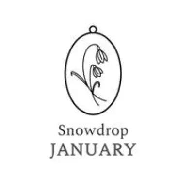 Birth Mother Flower Neckalce New Month Necklace For Mom Gold Color Oval Pendant Necklace - Blade & Thread