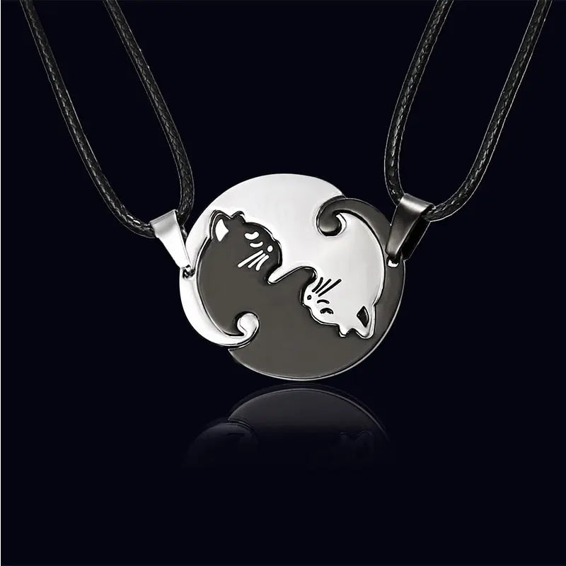 Black White Cat Stitching Necklace Friendship Heart Shape Gold White Cat Cute Couple Jewelry nowadaysfashion