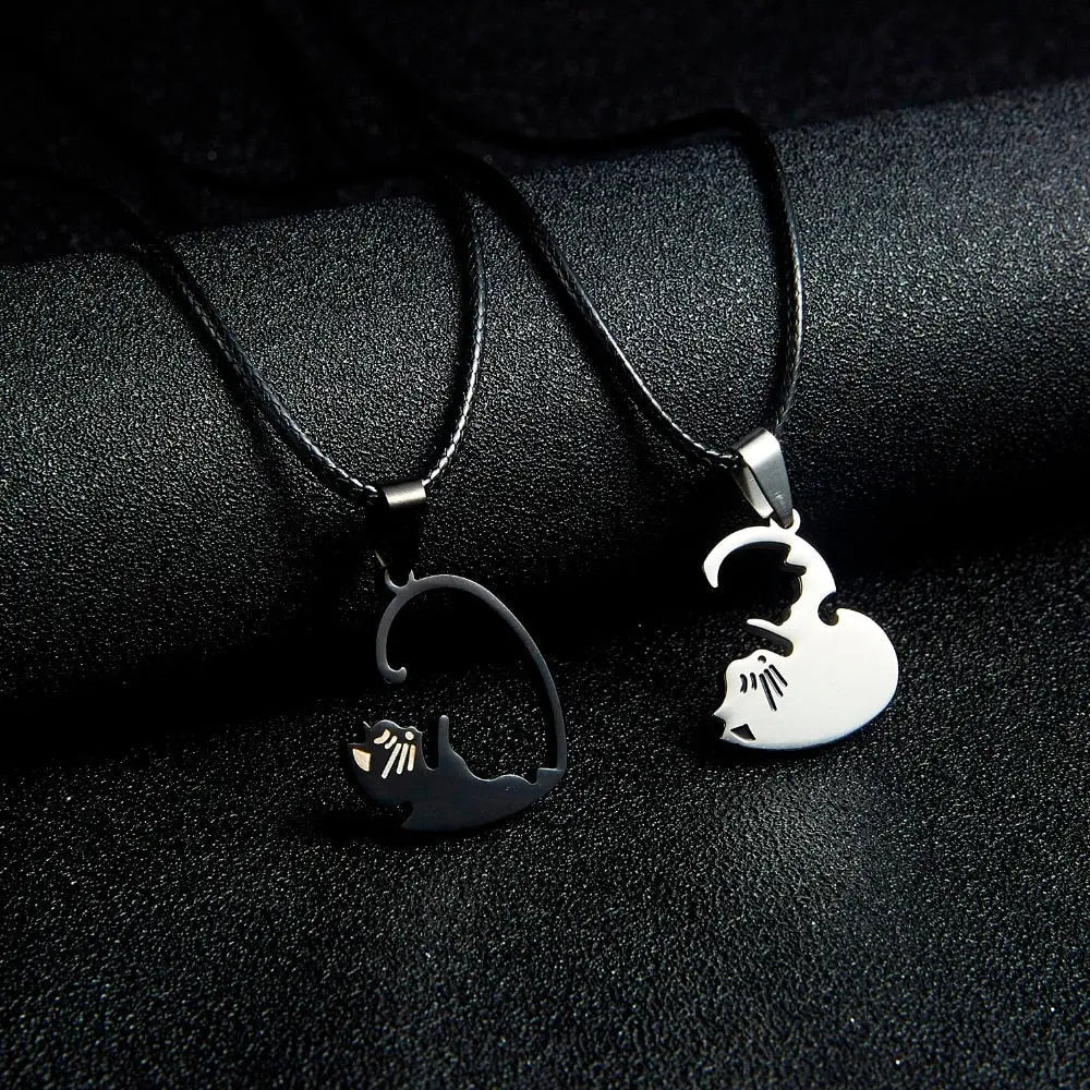 Black White Cat Stitching Necklace Friendship Heart Shape Gold White Cat Cute Couple Jewelry nowadaysfashion