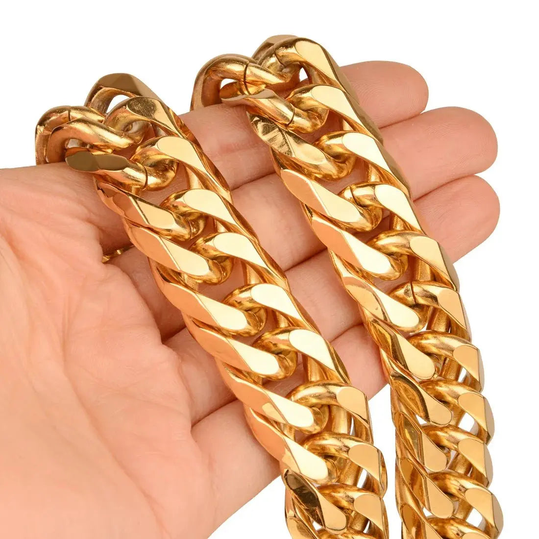 chunky gold necklace nowadaysfashion