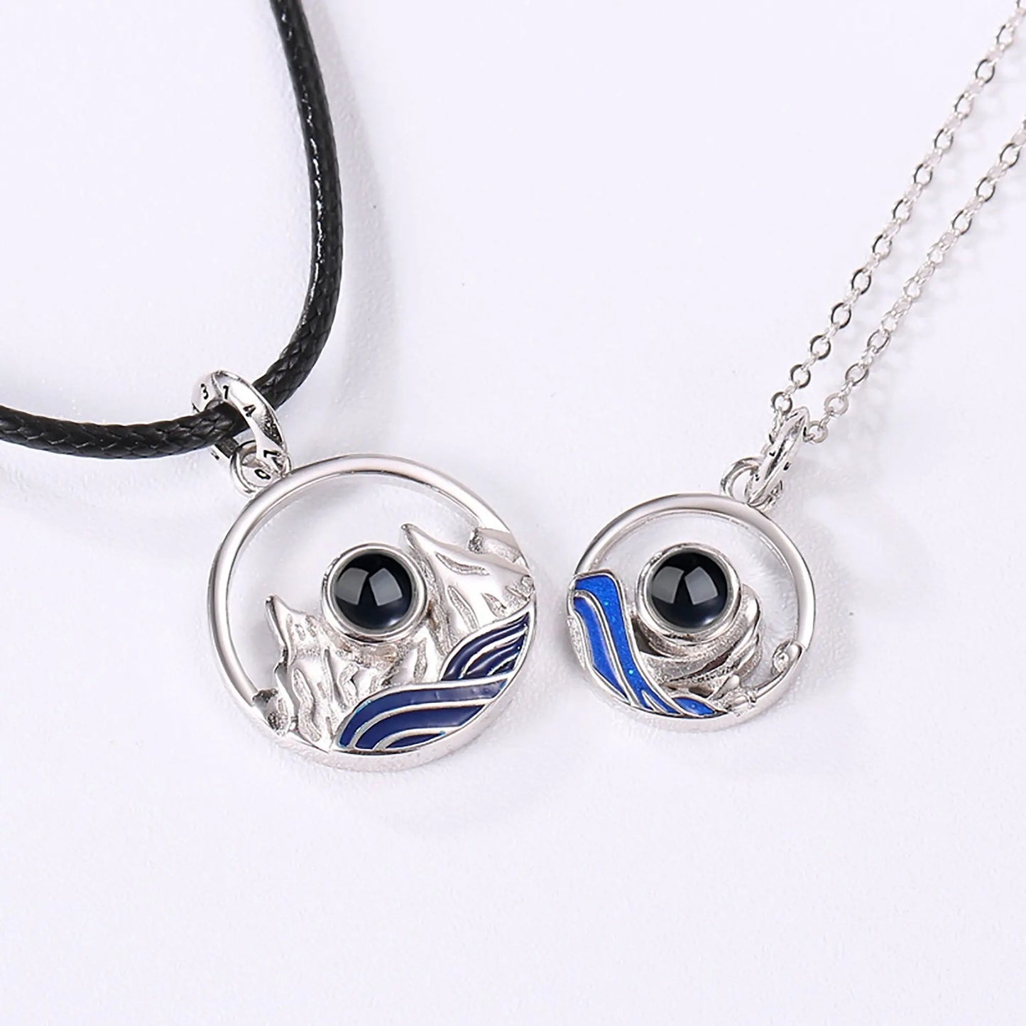 Couples who can customize photos Projection Necklace Pendant Jewelry For Lover Girlfriend - Blade & Thread