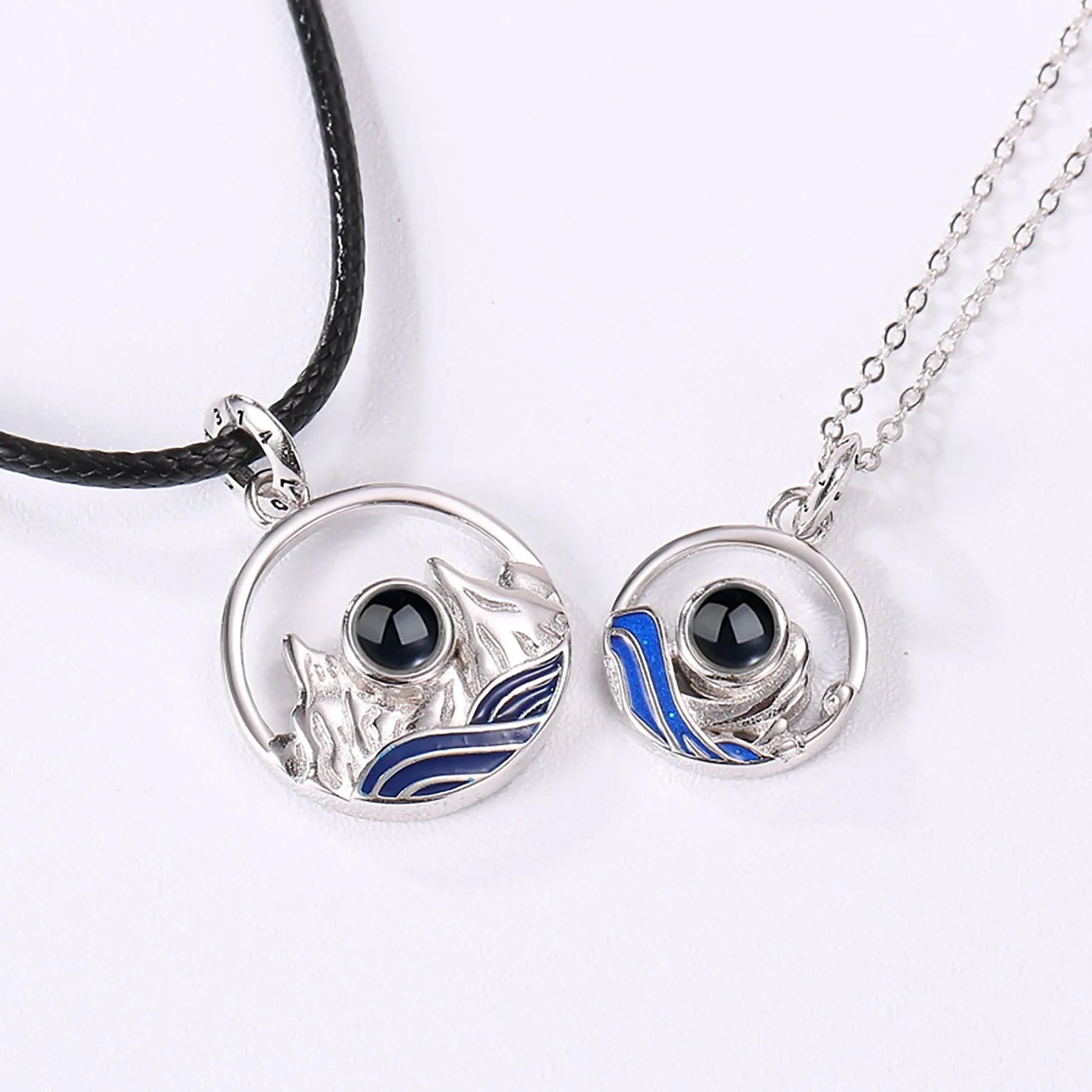 Couples who can customize photos Projection Necklace Pendant Jewelry For Lover Girlfriend - Blade & Thread