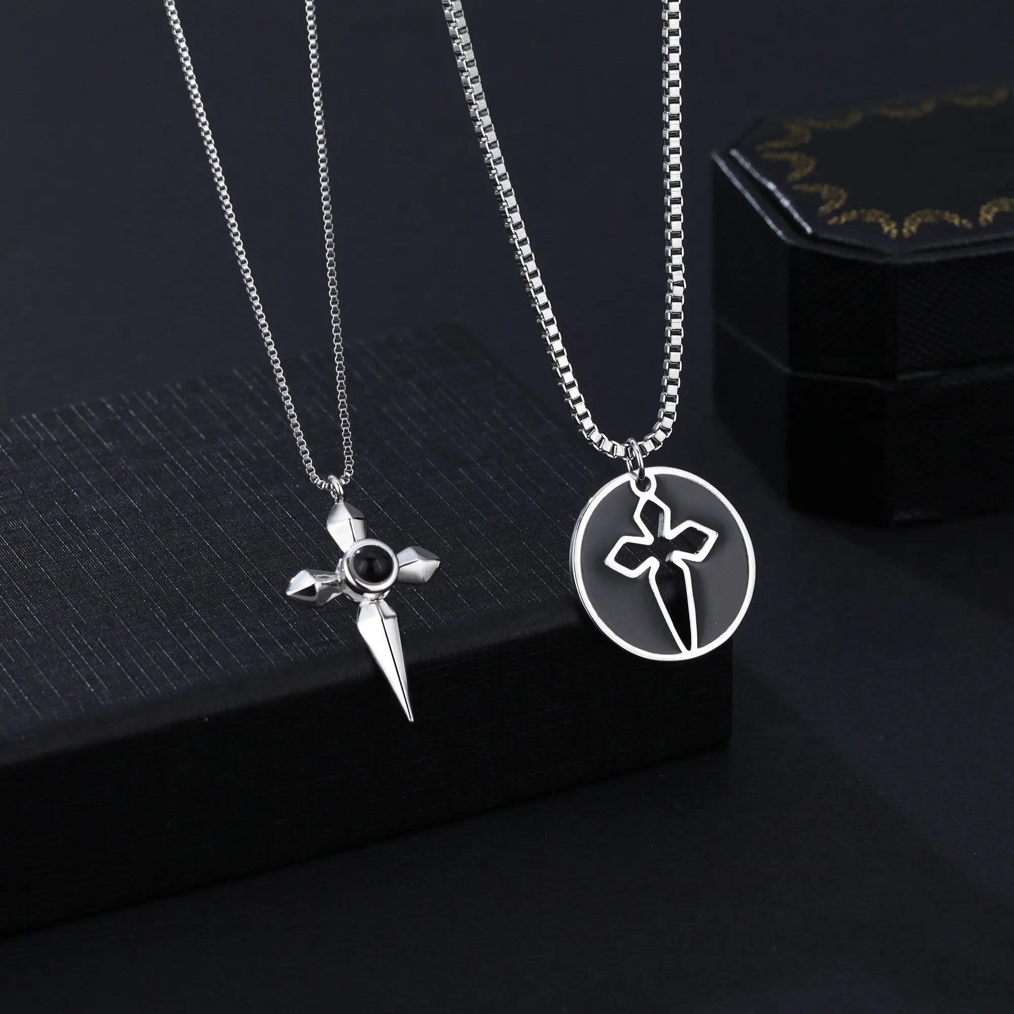 Couples who can customize photosProjection Necklace Pendant Jewelry nowadaysfashion