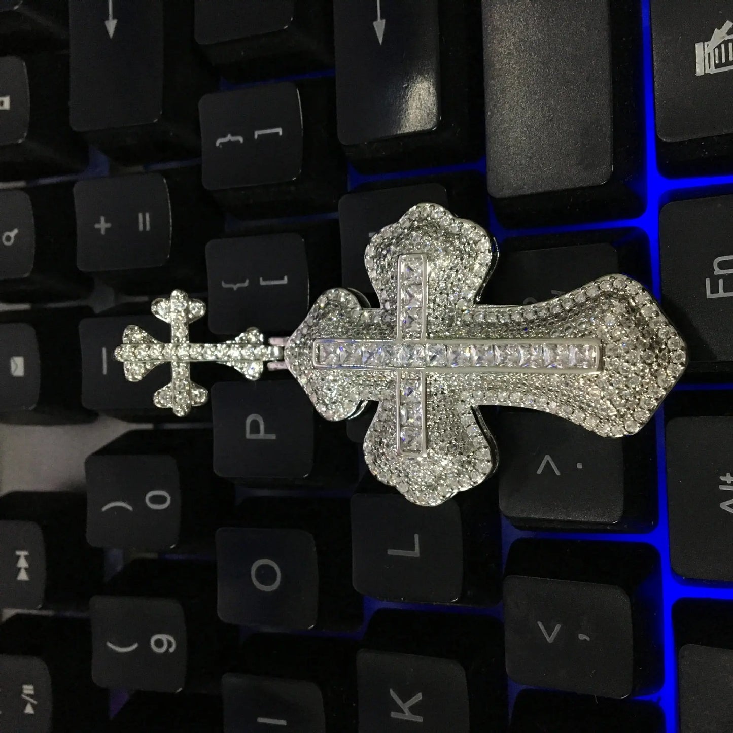 Cross hip-hop necklace for men and women trendy copper inlaid zircon necklace - Blade & Thread