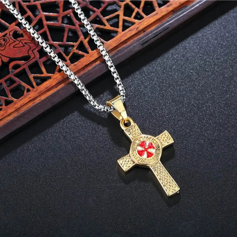 Cross Pendant Knights Templar Irish Knot Necklace - Blade & Thread