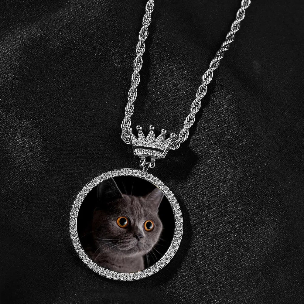 Crown Clasp Medallions Custom Photo Memory Round Pendant Engrave HipHop Jewlery - Blade & Thread