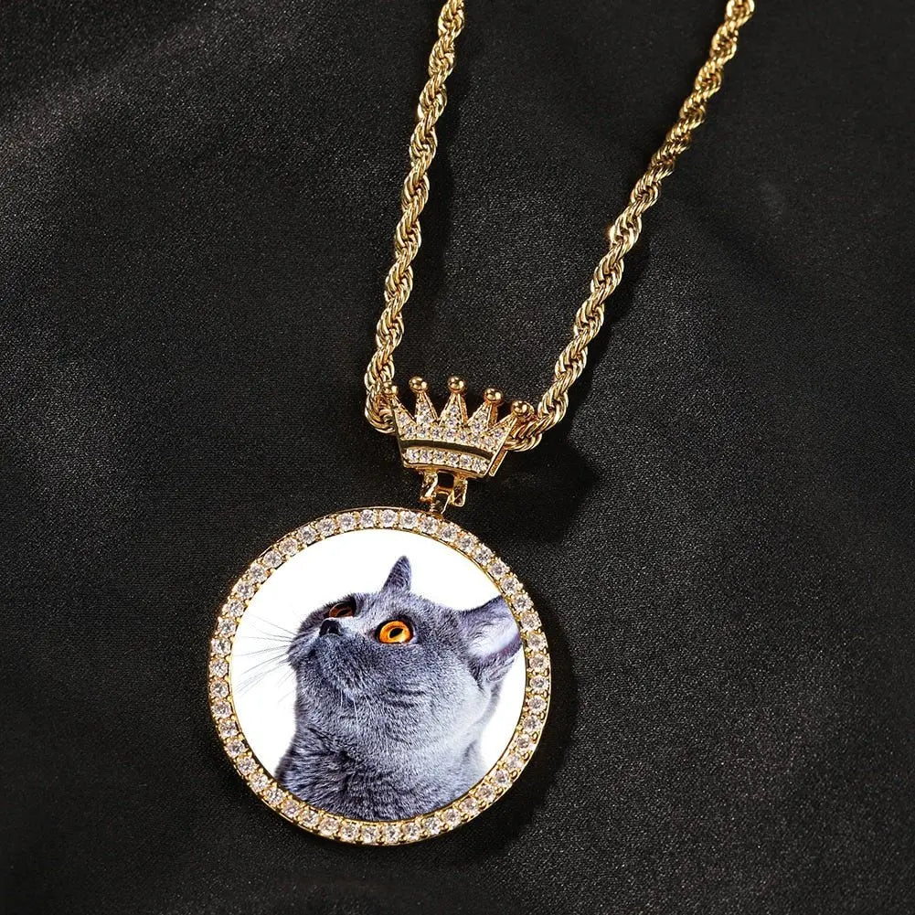 Crown Clasp Medallions Custom Photo Memory Round Pendant Engrave HipHop Jewlery - Blade & Thread