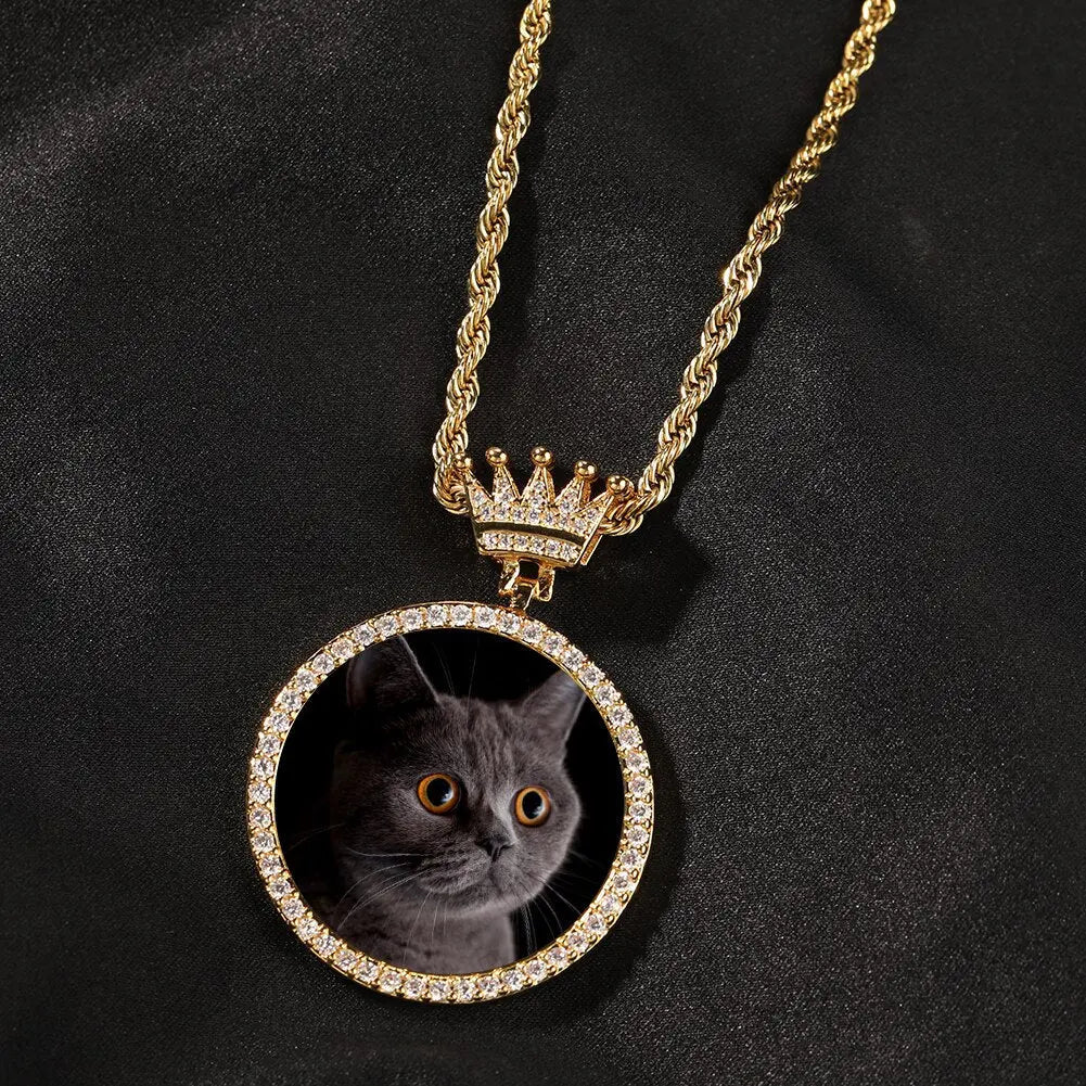 Crown Clasp Medallions Custom Photo Memory Round Pendant Engrave HipHop Jewlery - Blade & Thread