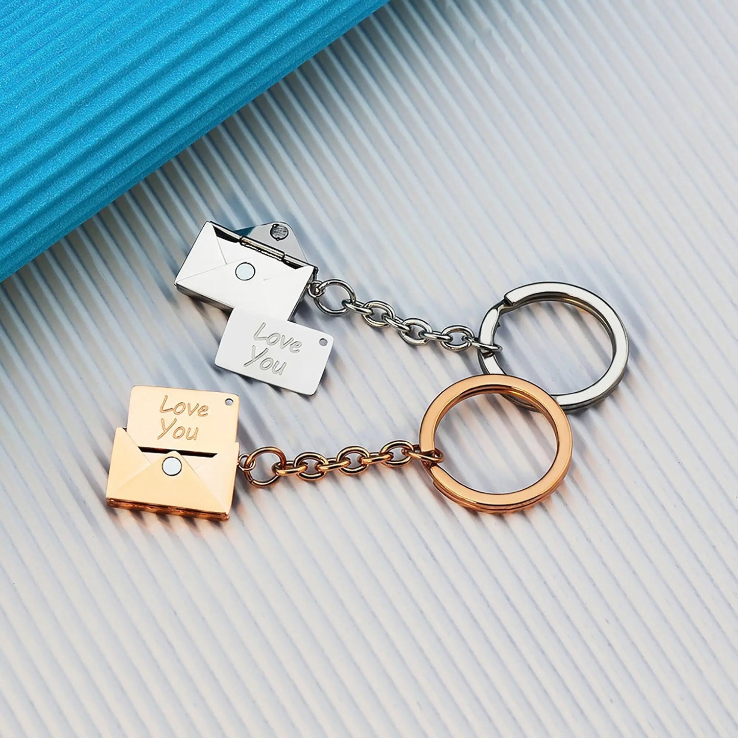 Customizable name envelope keychain For Men Women Car Key Holder - Blade & Thread