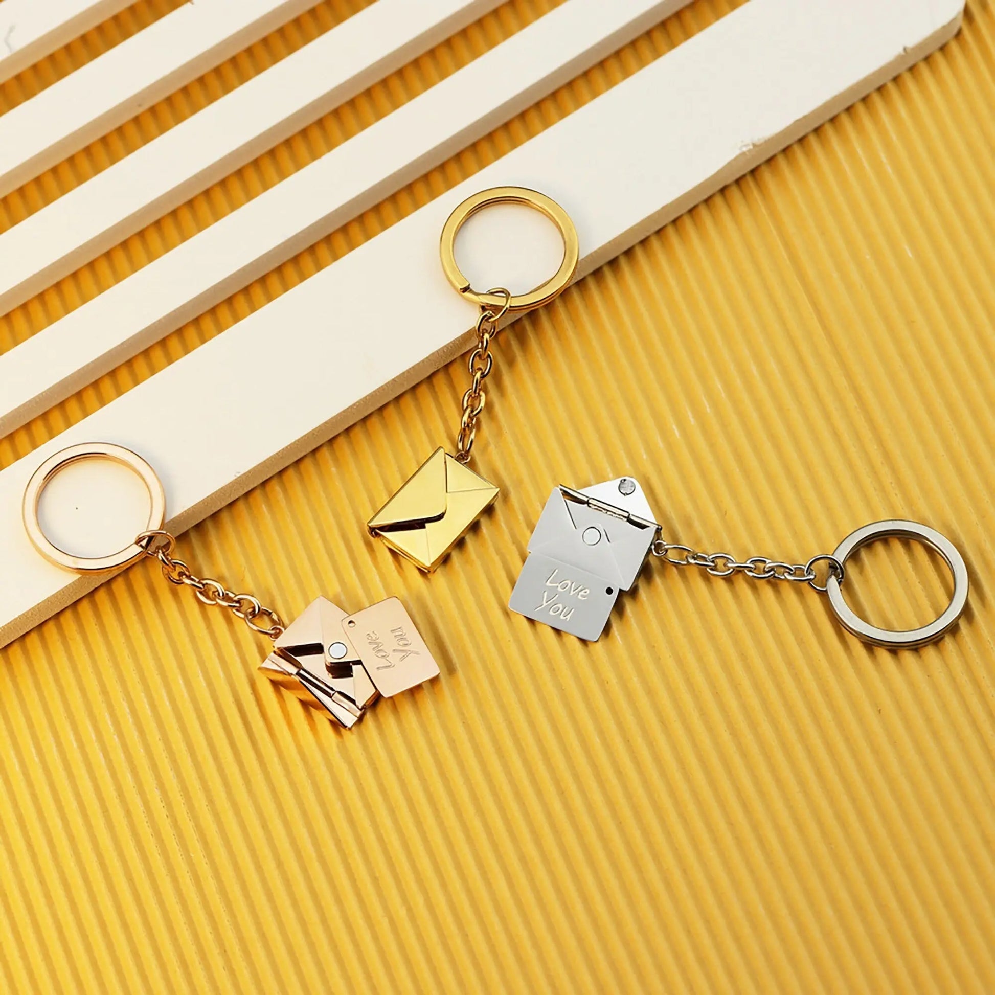 Customizable name envelope keychain For Men Women Car Key Holder - Blade & Thread