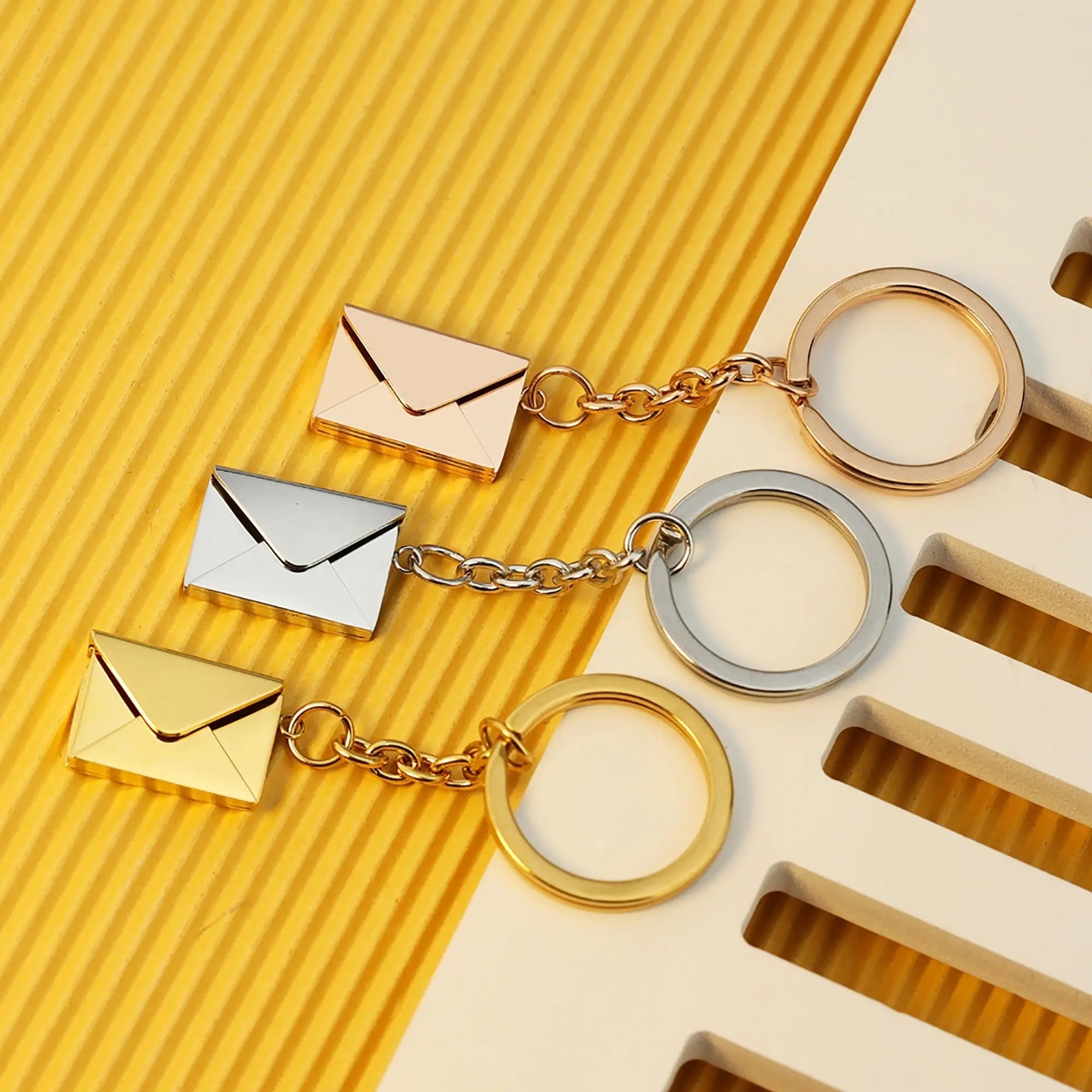Customizable name envelope keychain For Men Women Car Key Holder nowadaysfashion
