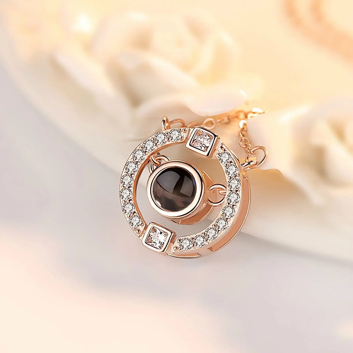 Customizable photo circle Projection Necklace Creative Pendant is a Commemorative Gift - Blade & Thread