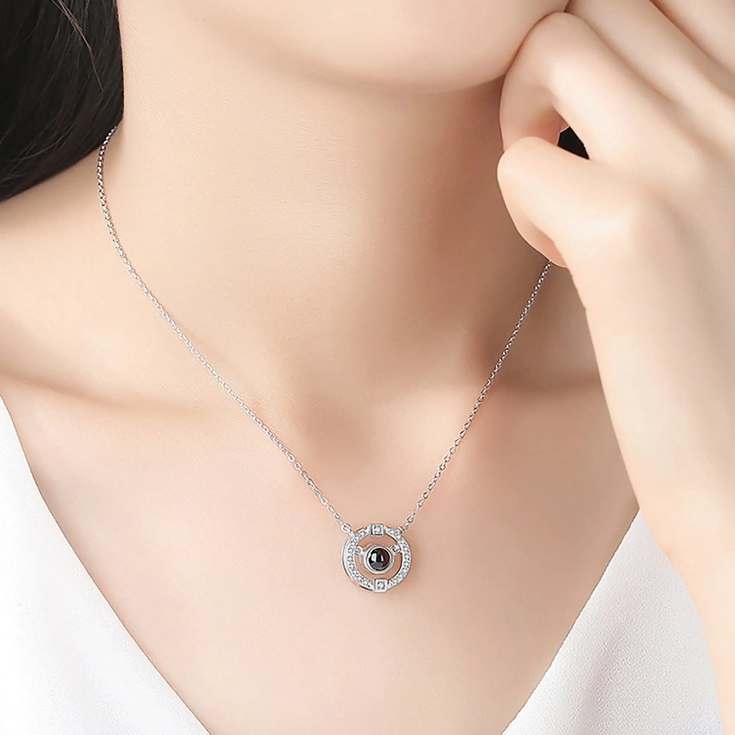 Customizable photo circle Projection Necklace Creative Pendant is a Commemorative Gift - Blade & Thread