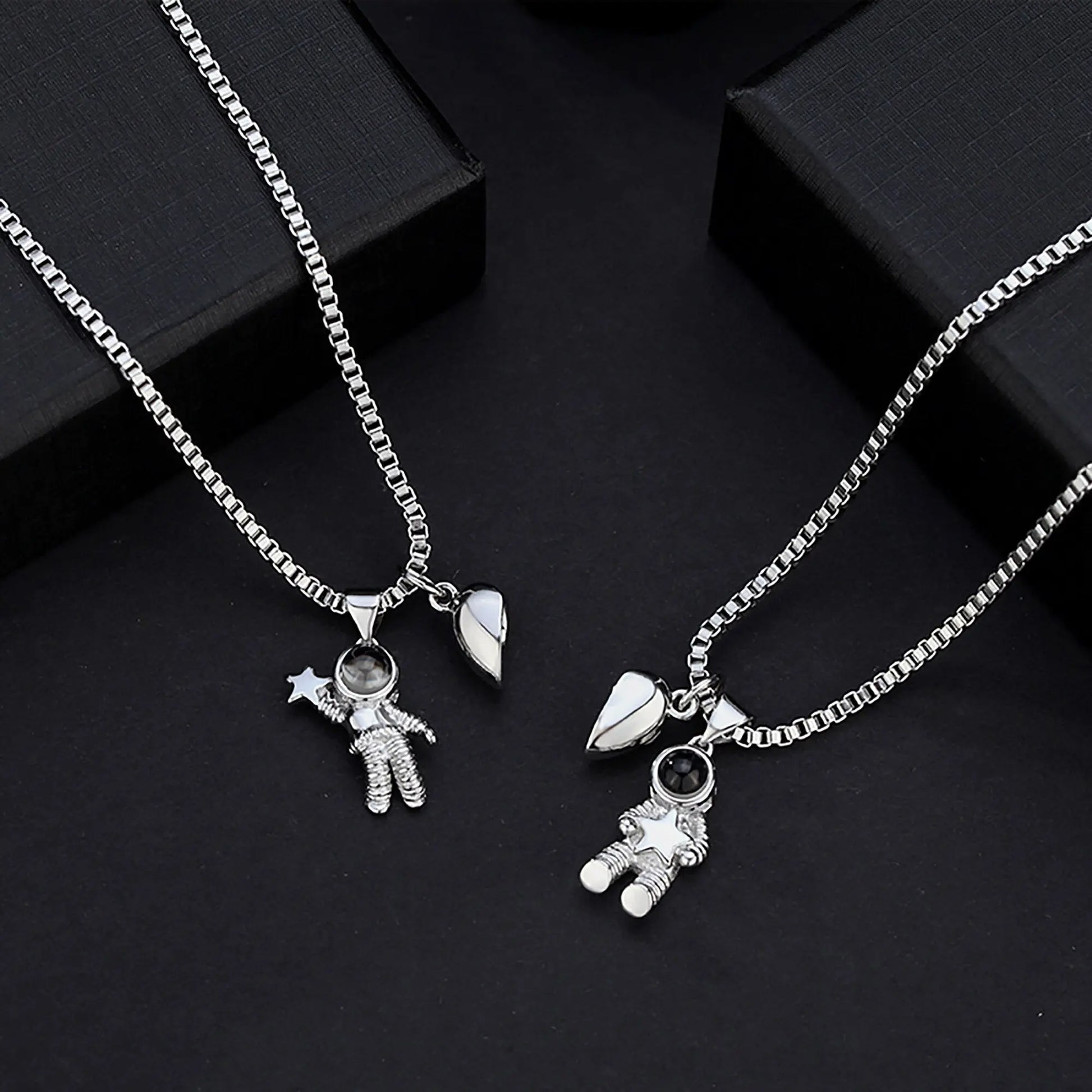 Customizable photo Creative Astronaut Pendant Couple Projection Necklace - Blade & Thread
