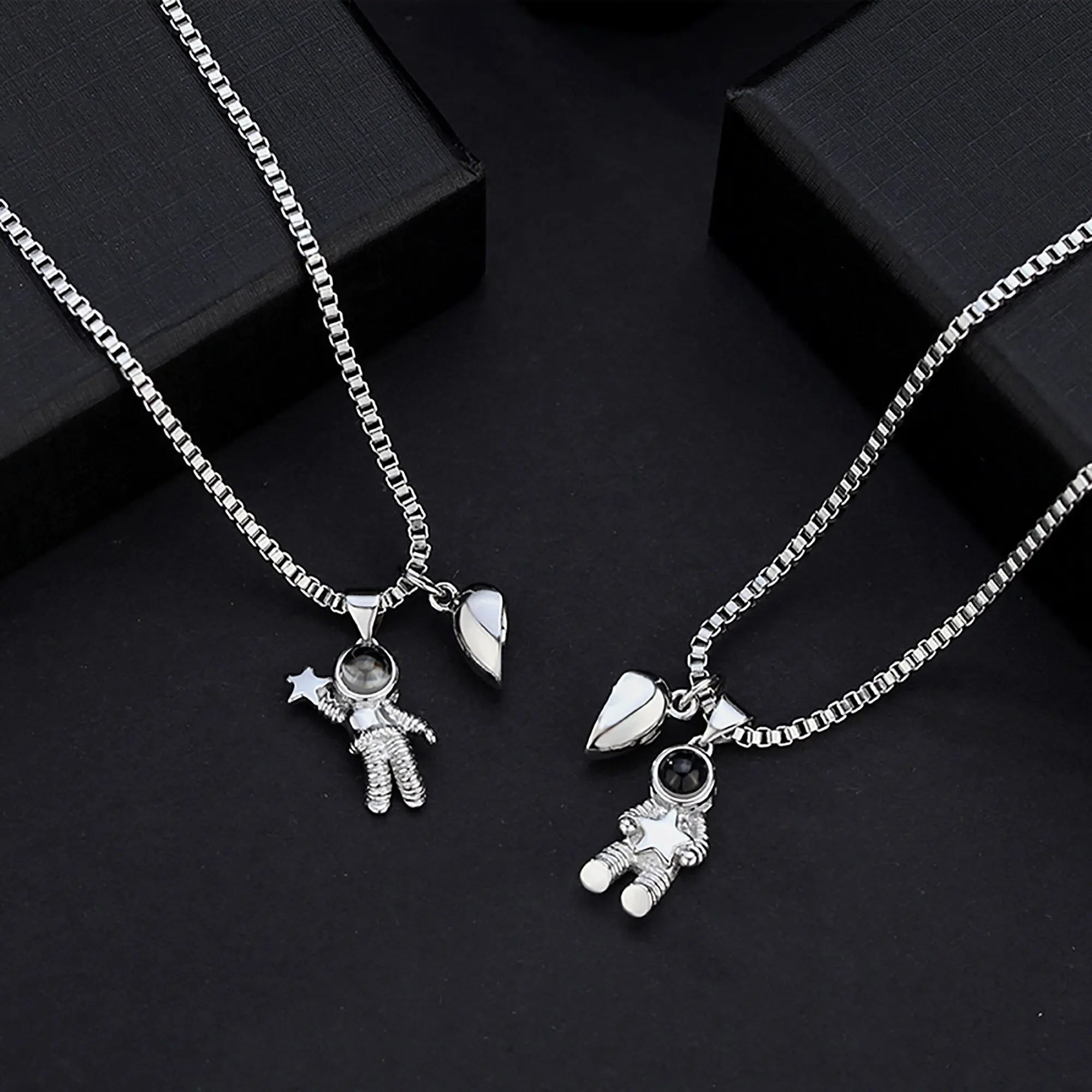 Customizable photo Creative Astronaut Pendant Couple Projection Necklace nowadaysfashion