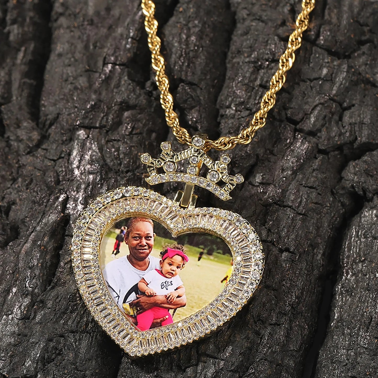 Customizable photo name hip-hop necklace Crown necklace - Blade & Thread