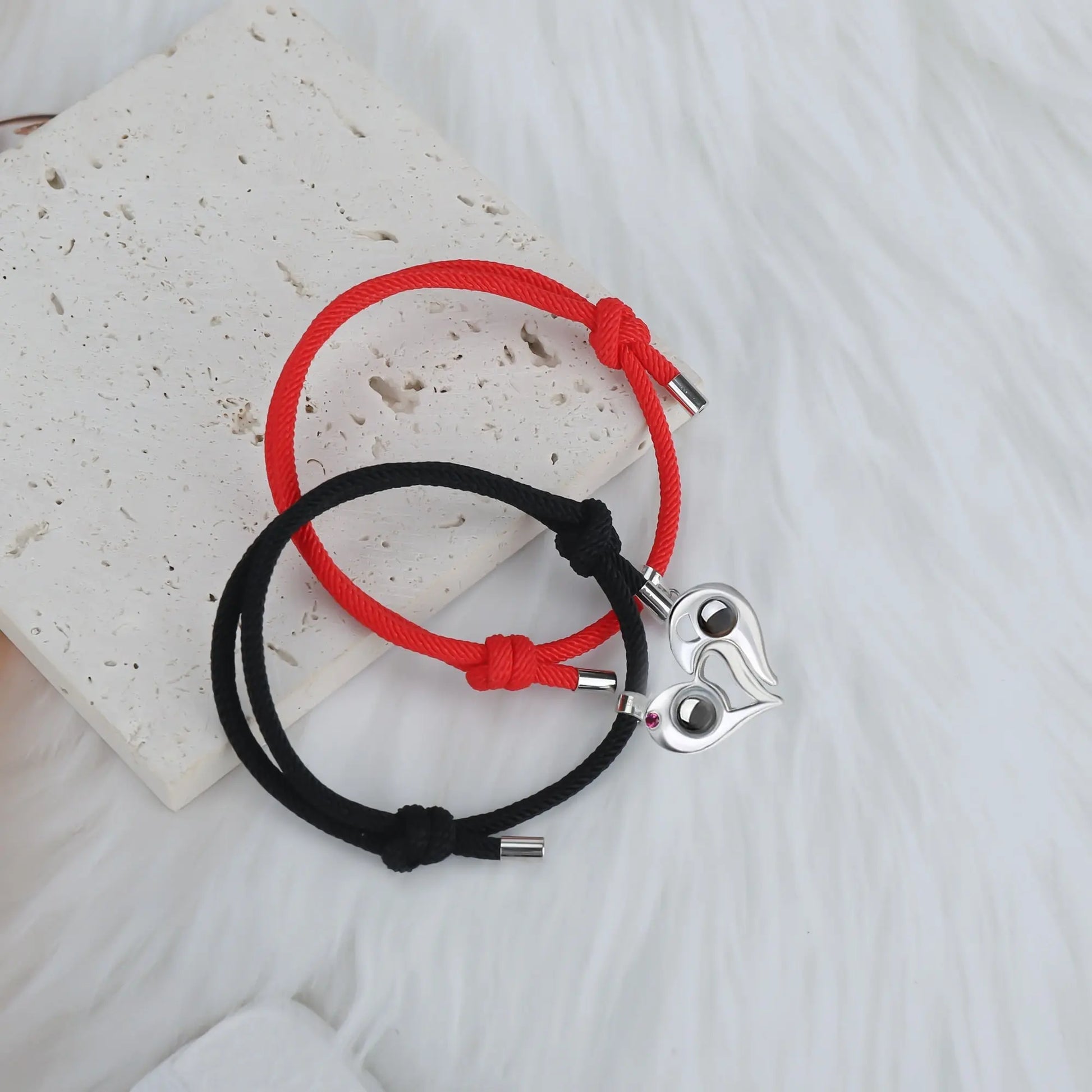Customizable photo Projection Couple Bracelet Simple Projection Shake Bracelet - Blade & Thread