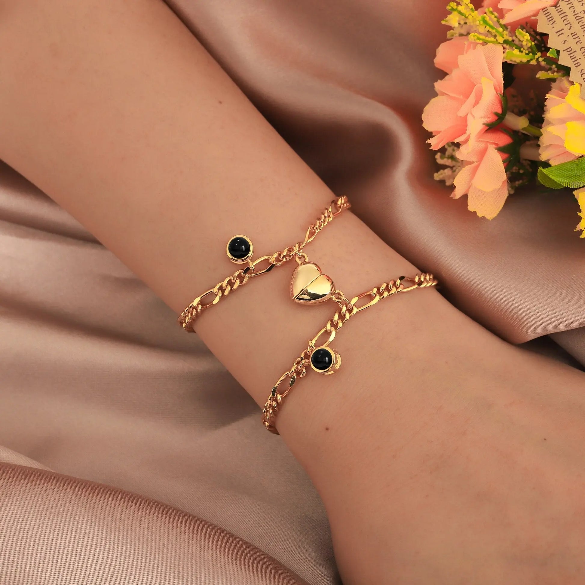 Customizable photo Projection Couple Bracelet Simple Projection Shake Bracelet - Blade & Thread