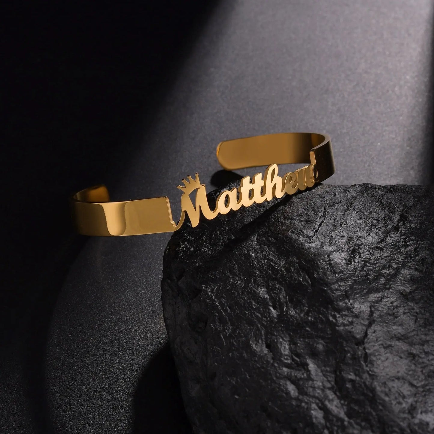 Customized Letter Name Bracelet Bangles for Women Men Chrismas Jewelry Gift - Blade & Thread