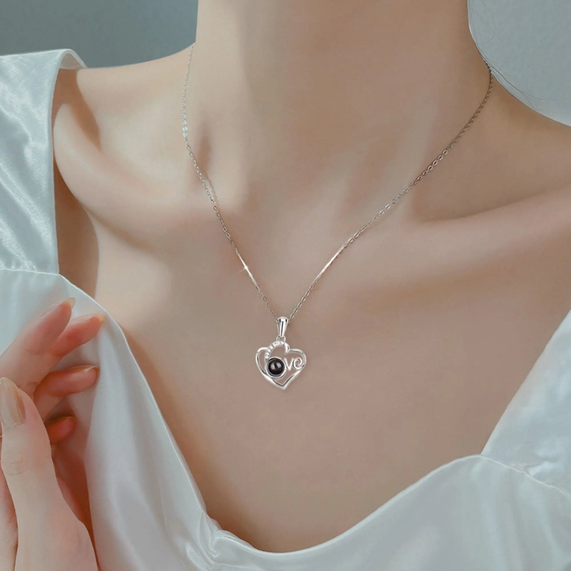 Customized Photo Projection Necklace Heart Pendant Necklace Love Memorial Jewelry - Blade & Thread