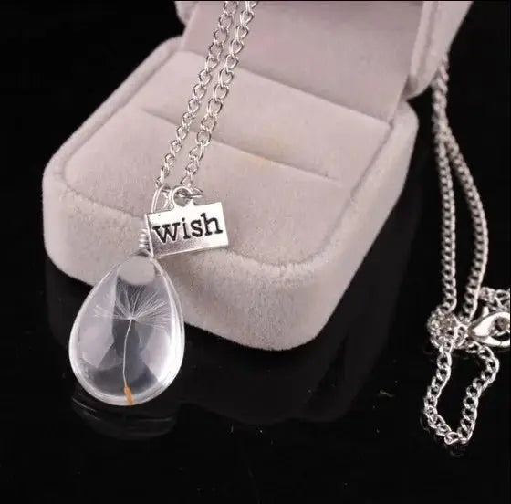dandelion necklace - Blade & Thread