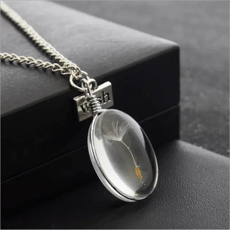 dandelion necklace - Blade & Thread