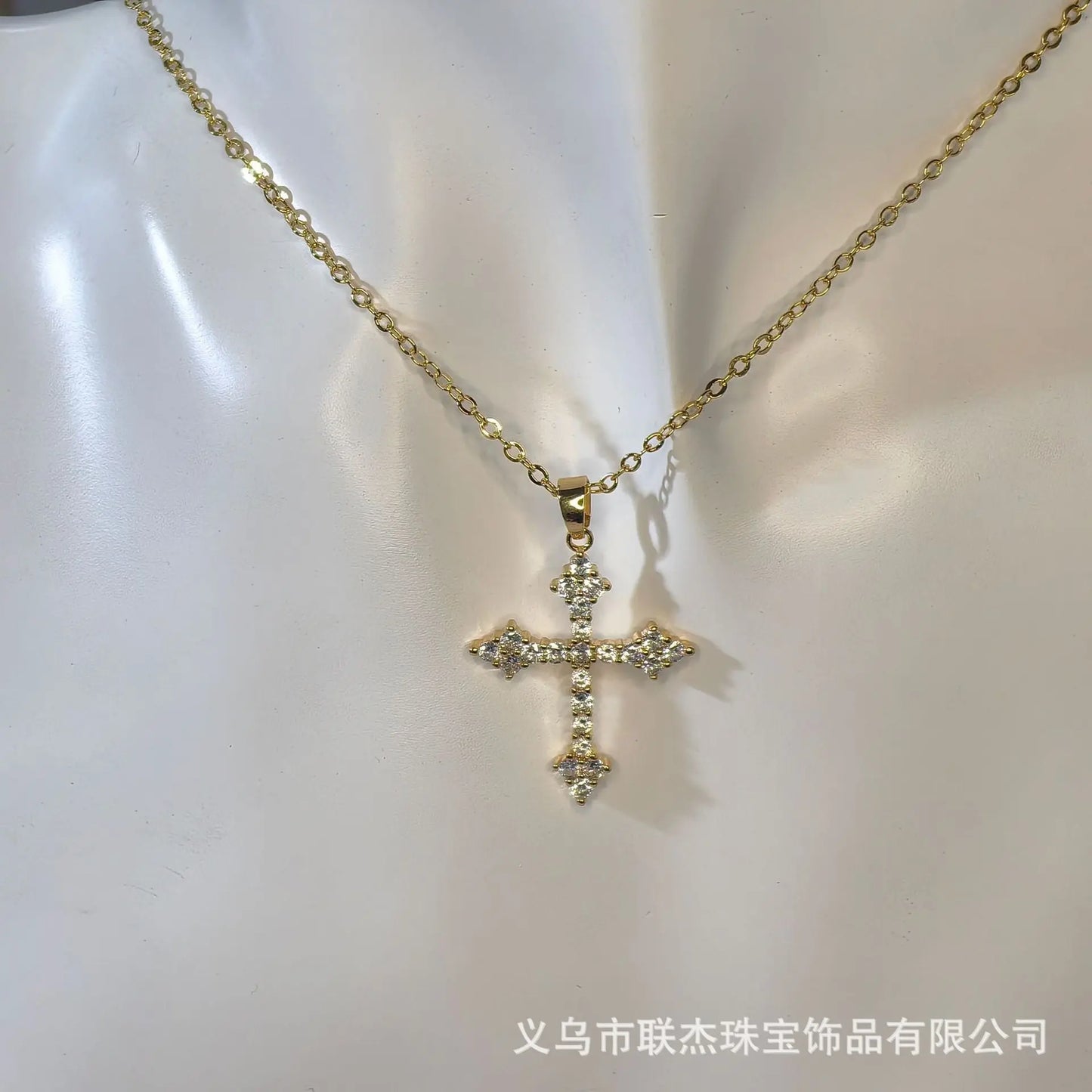 Diamond Cross Hip-Hop Necklace - Blade & Thread
