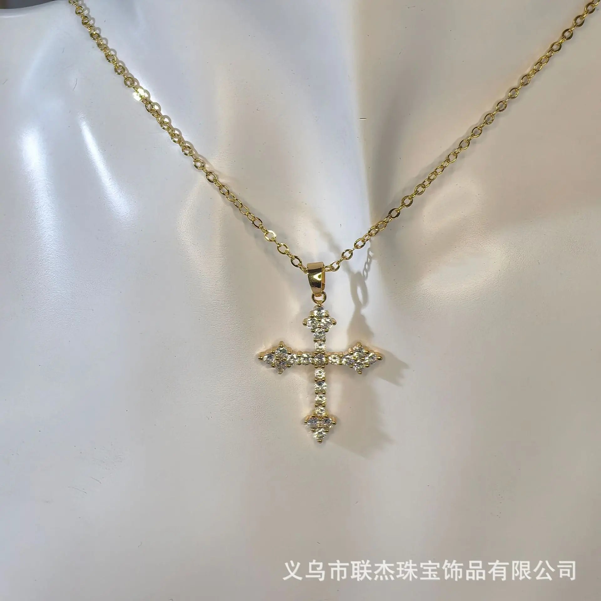 Diamond Cross Hip-Hop Necklace - Blade & Thread