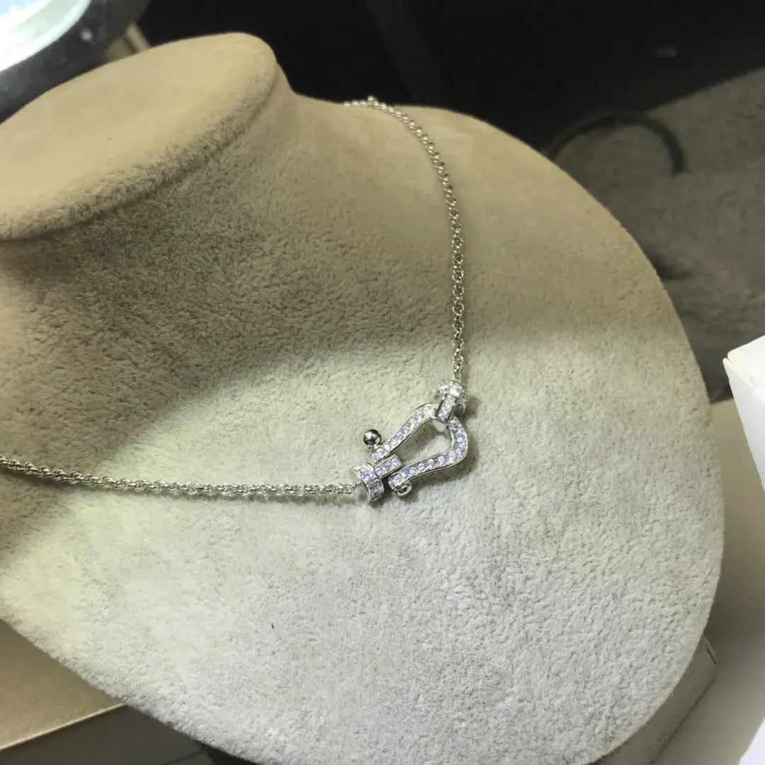 Diamond horseshoe necklace - Blade & Thread