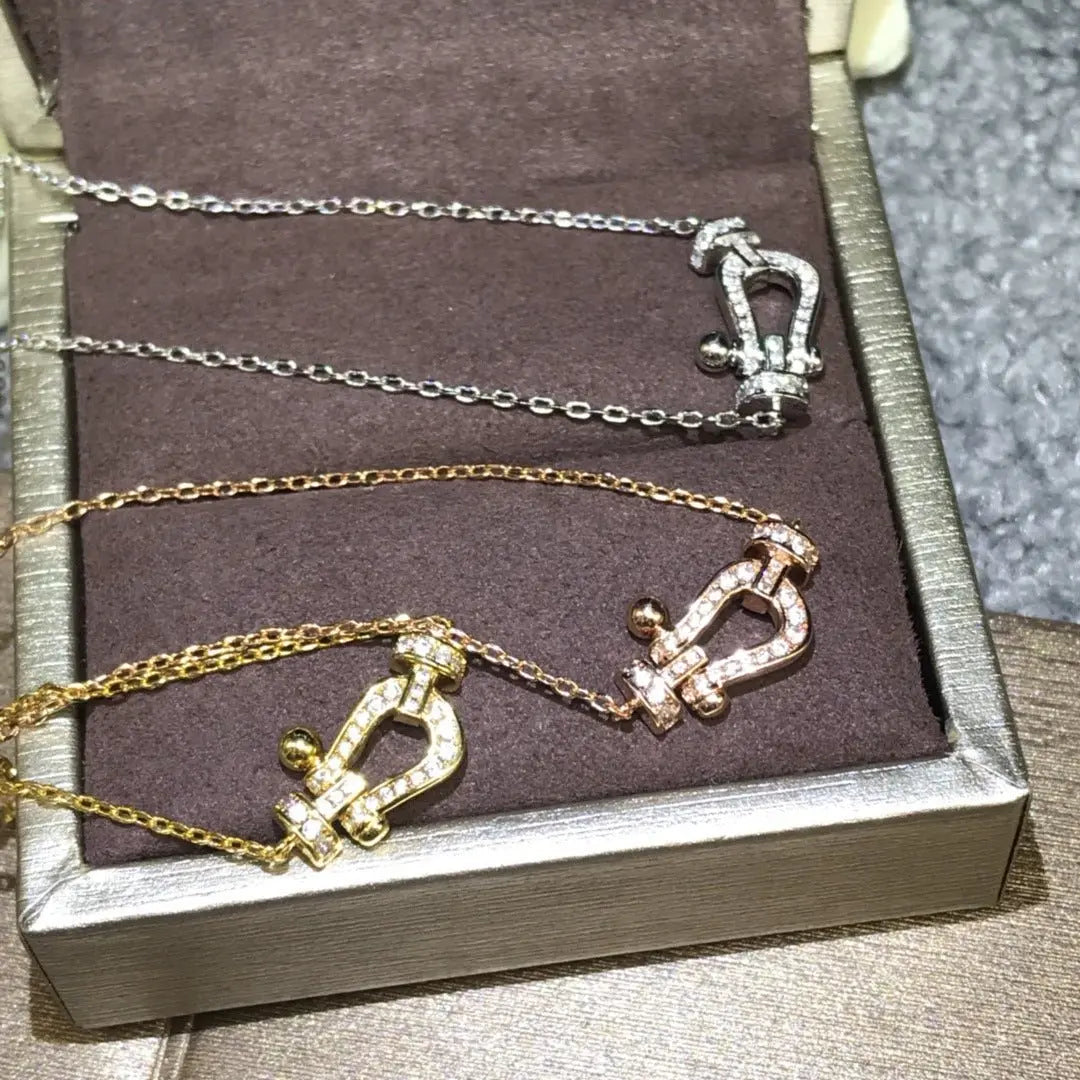 Diamond horseshoe necklace - Blade & Thread