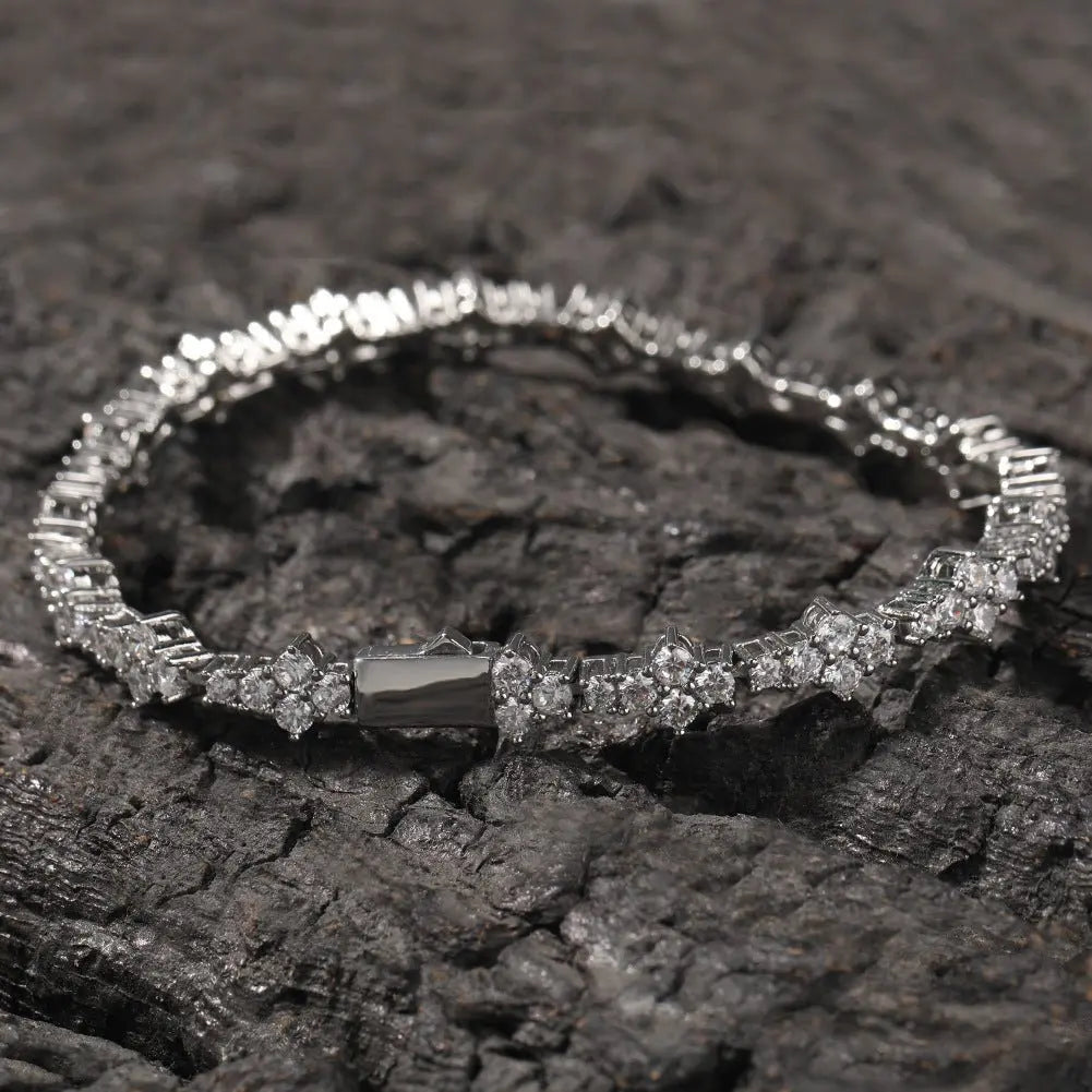 Diamond-studded high-end airplane tennis chain - Blade & Thread