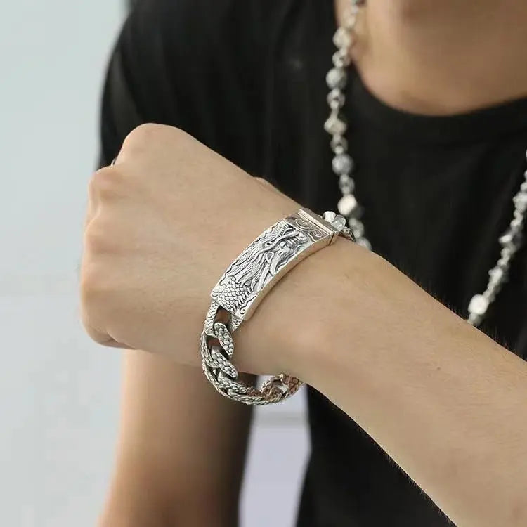 Domineering dragon pattern bracelet - Blade & Thread