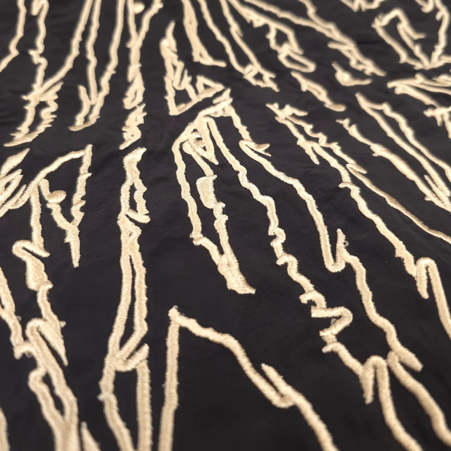 Dust Storm Windbreaker - Blade & Thread