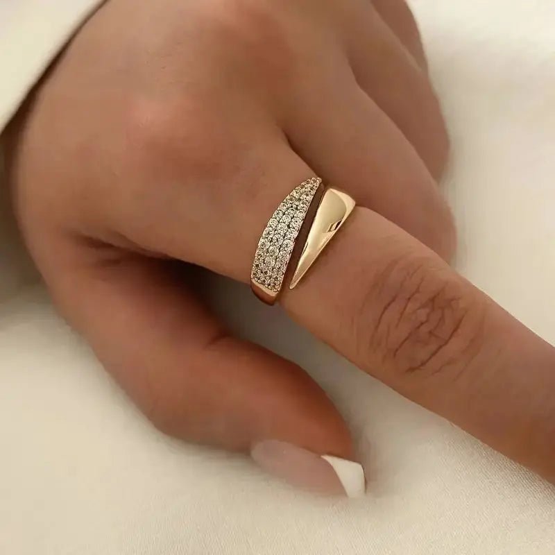 Elegant Adjustable Sparkle Ring - Blade & Thread