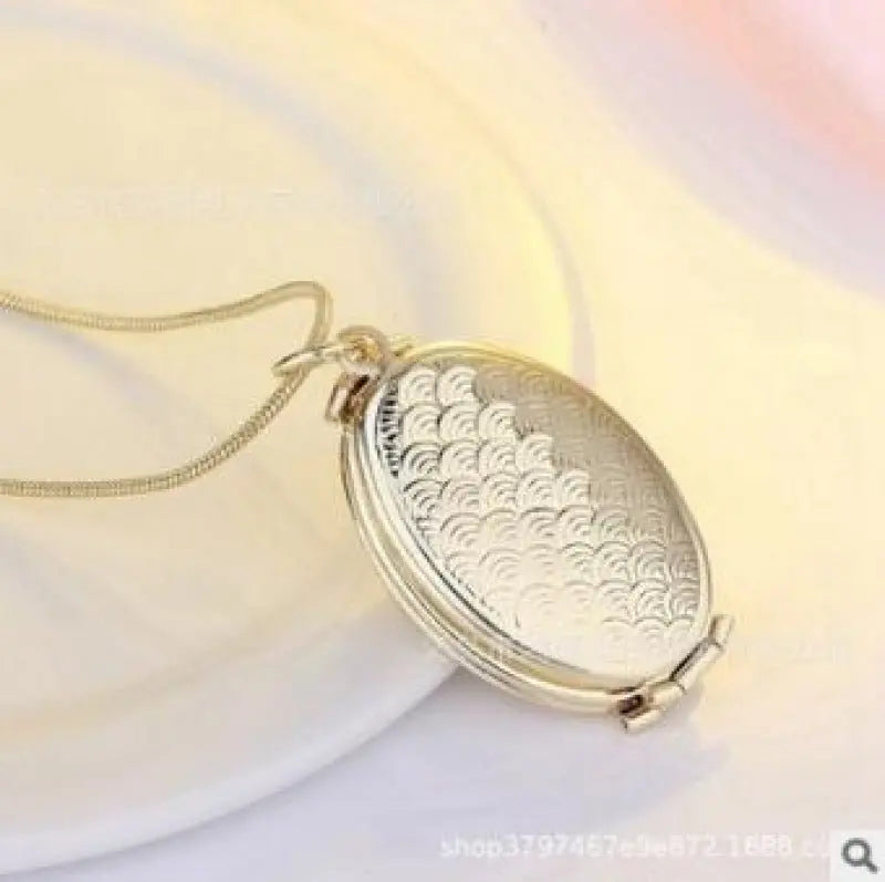 Fish Scale Photo Box Necklace Four Picture Pendant Necklace - Blade & Thread