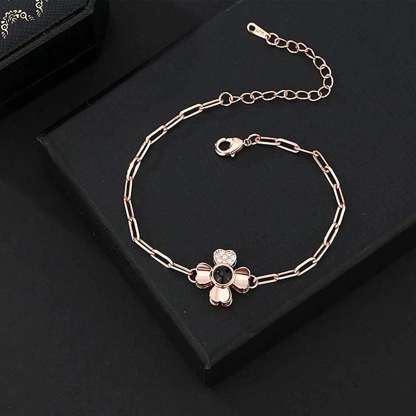Four leaf clover with customized photos Projection Bracelet Personality Jewelry - Blade & Thread