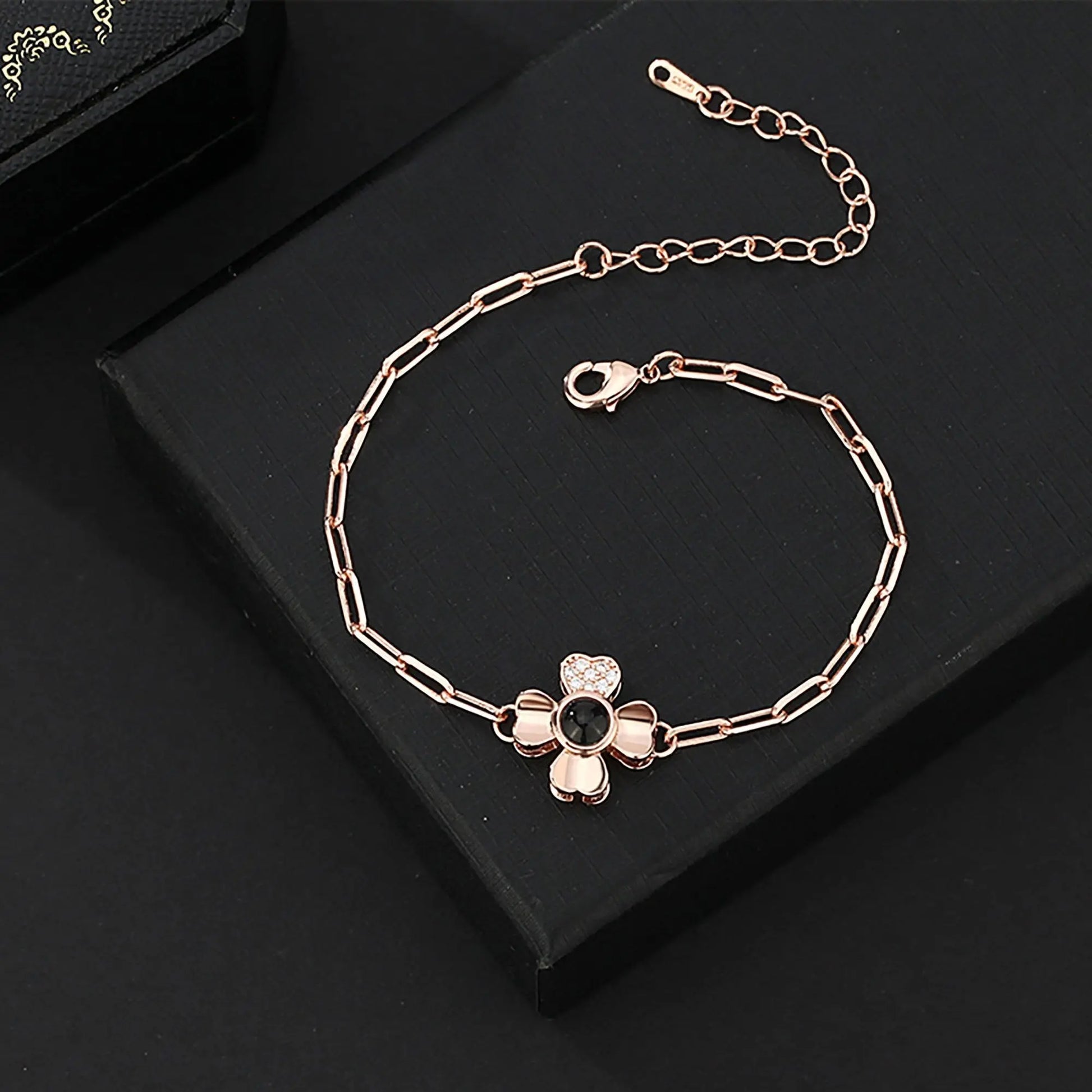 Four leaf clover with customized photos Projection Bracelet Personality Jewelry - Blade & Thread