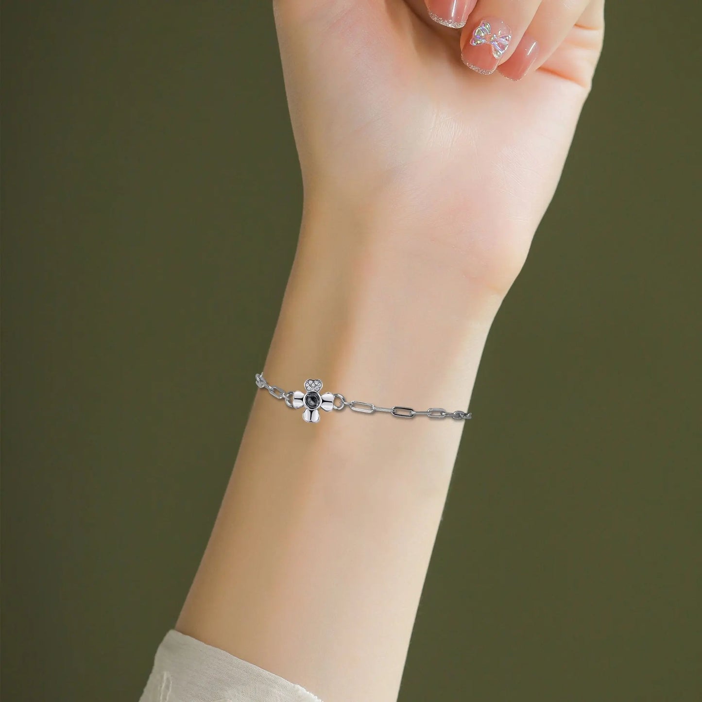 Four leaf clover with customized photos Projection Bracelet Personality Jewelry - Blade & Thread
