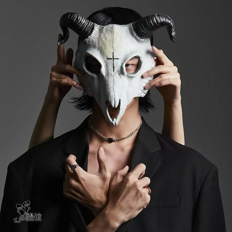 Halloween goat mask - Blade & Thread